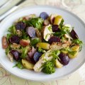 Chicken & bacon salad with juniperberry beetroot
