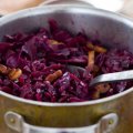 Braised red cabbage with redcurrant jelly