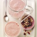 Oaty cranberry smoothie