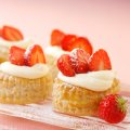 Strawberries & cream pastry cases