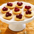 Cranberry & white chocolate tarts