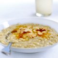 Porridge with honey & almonds