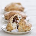 Puff pastry parcels of goats' cheese & fig relish