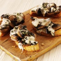 Mushroom & Gorgonzola bruschetta