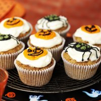 Halloween carrot muffins