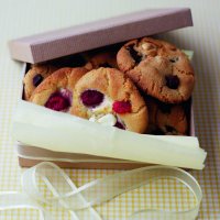 Raspberry & white chocolate chunk cookies