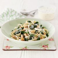 Creamy salmon & spinach tagliatelle