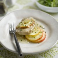 Pork chops with apples