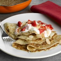 Strawberry, toasted almond & caramel pancakes