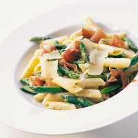 Penne with asparagus & parma ham