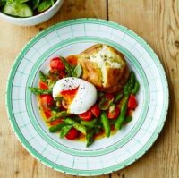 Alex Mackay's potatoes with asparagus, poached egg & tomato dressing
