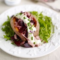 Baked sweet potato with juniper & black pepper beetroot