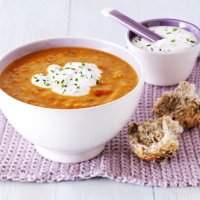 Spicy tomato & lentil soup