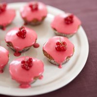 Redcurrant iced fairy cakes