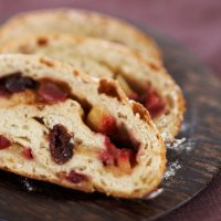 Plum stromboli