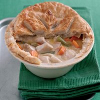 Chicken & leek pie