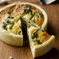 Tenderstem broccoli & bacon quiche