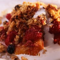 Apple, orange & raspberry nutty crumble