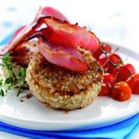 Oat crusted potato cakes with bacon