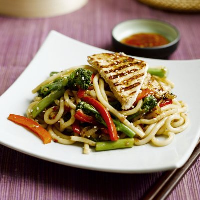 Udon noodles with tenderstem, peppers & griddled chicken