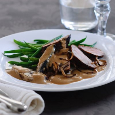 Pork tenderloin & fruity brown sauce