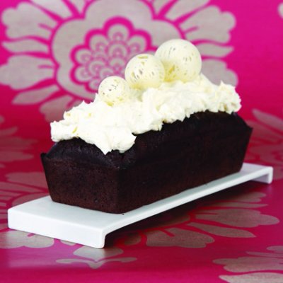 Chocolate cake with cream cheese