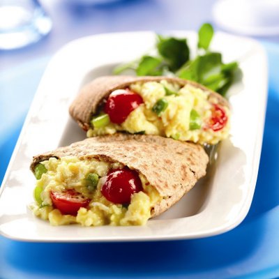 Veggie egg pittas
