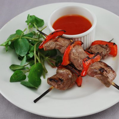 Sirloin & pepper skewers