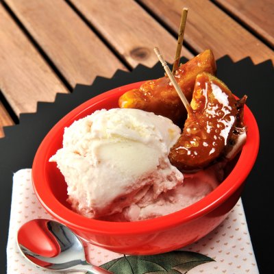 Home-made toffee apples