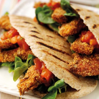 Wholemeal pitta stuffed with chicken goujons & tomato salsa