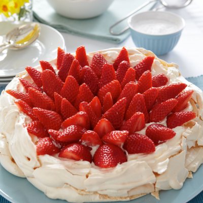 Strawberry pavlova