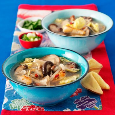 Hot & sour chicken & exotic mushroom soup