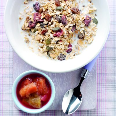 Fruity granola with rhubarb