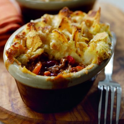 Chilli beef & lentil pie